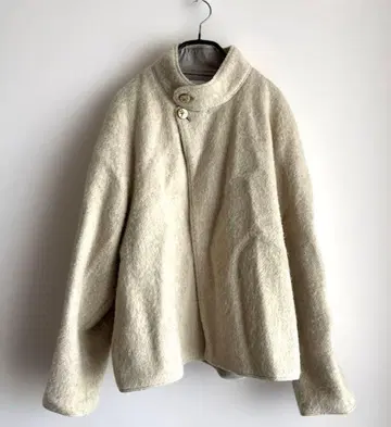 LOEFF 숏 기장 코트