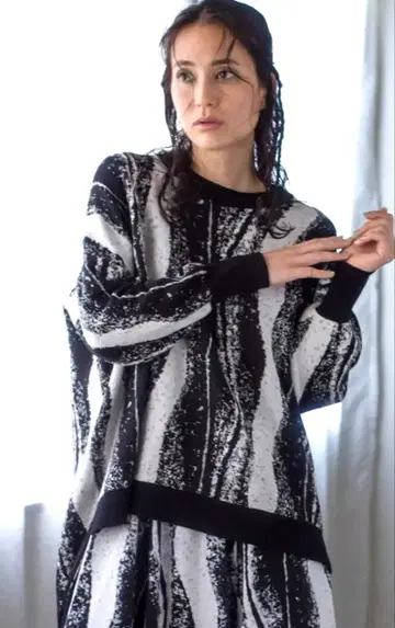 오즈모시스 loaf 디자인 니트! 새상품급!