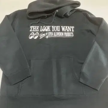 문 아이즈 후드 부착 블랙 후드티