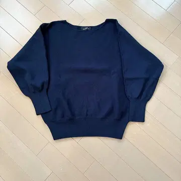 그린 레이블 리락싱 네이비 니트