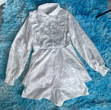 택 포함 미사용 새상품 화이트 프릴 장미 자수 셋업