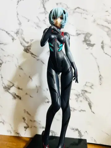 아야나미 레이 피규어