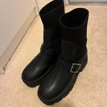 AZUL 블랙 니트 삭스 통굽 부츠