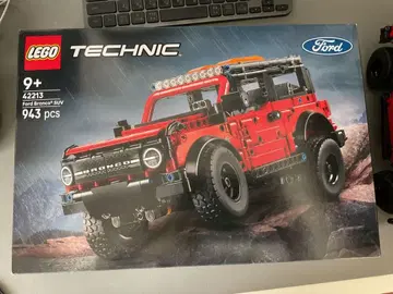 LEGO Technic Ford Bronco SUV 42213