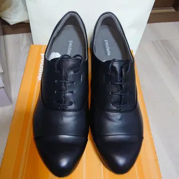 pedala 블랙 레이스업 슈즈