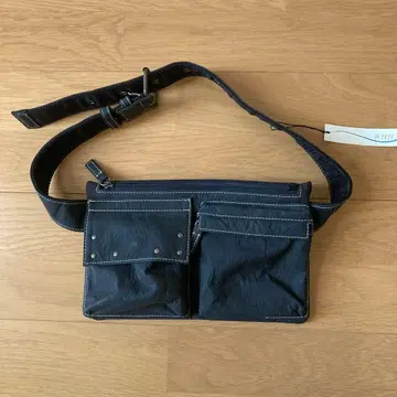 가죽풍 바디백 포켓 부착