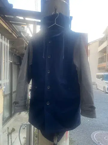 BLK & WH 네이비 더플 코트