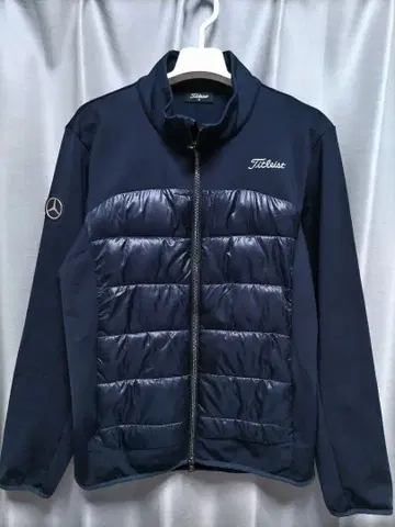 새상품급 타이틀리스트 x 벤츠 충전솜 하이브리드 자켓 네이비