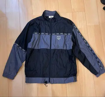 MCM 나일론 자켓 M 사이즈 블랙/그레이