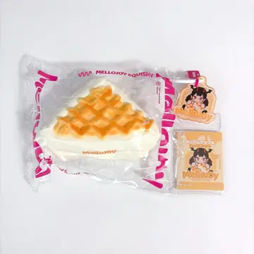 MelloJoy 크림 와플 삼각형