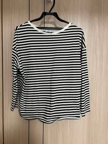 스트라이프 긴팔 상의