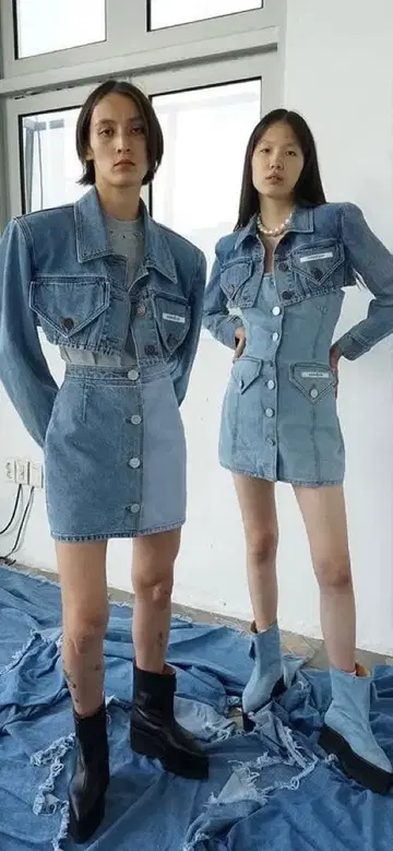 KIMHEKIM 킴헤킴 숏 기장 데님 자켓