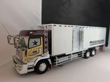 슈퍼 그레이트 1/32 프라모델 완성품