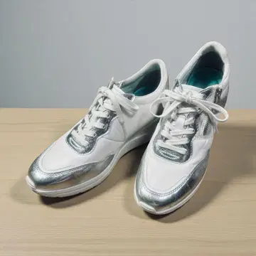 호킨스 메탈릭 통굽 웨지 스니커즈 25.0