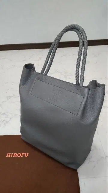 [ 새상품급 ] HIROFU 가죽 토트백 체스타 그레이 천연 가죽