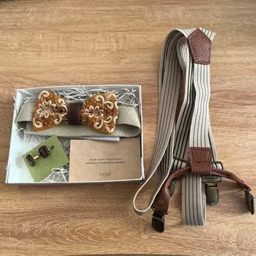 SASSY 포멀 보타이 커프스 단추 포함