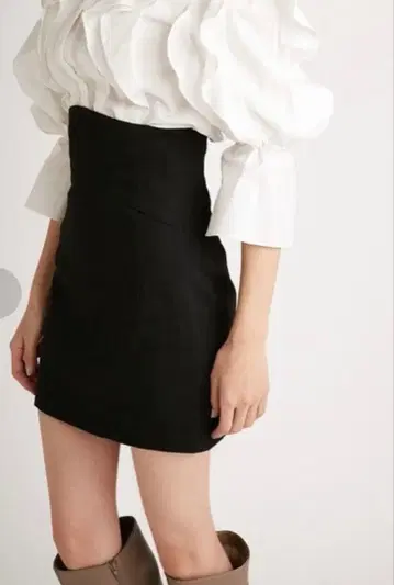 SNIDEL 데님 미니 스커트 블랙