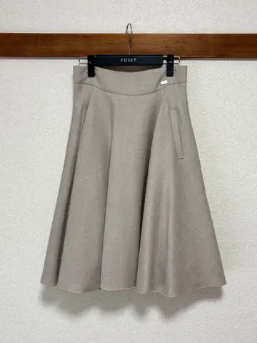 FOXEY 무릎 기장 플레어 스커트 40