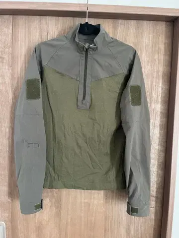 언더아머 스톰 긴팔 컴뱃 셔츠 하프 지퍼 밀리터리 자켓