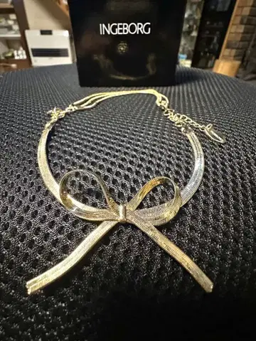 INGEBORG 골드 리본 팔찌