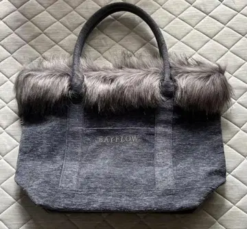 [BAYFLOW] 그레이 인조 모피 로고 토트백 L 사이즈