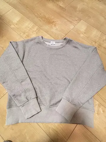 어반 리서치 도어스 컴팩트 라메 맨투맨 베이지