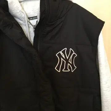 새상품 MLB 뉴욕 양키스 로고 다운 자켓 여성용 남성용