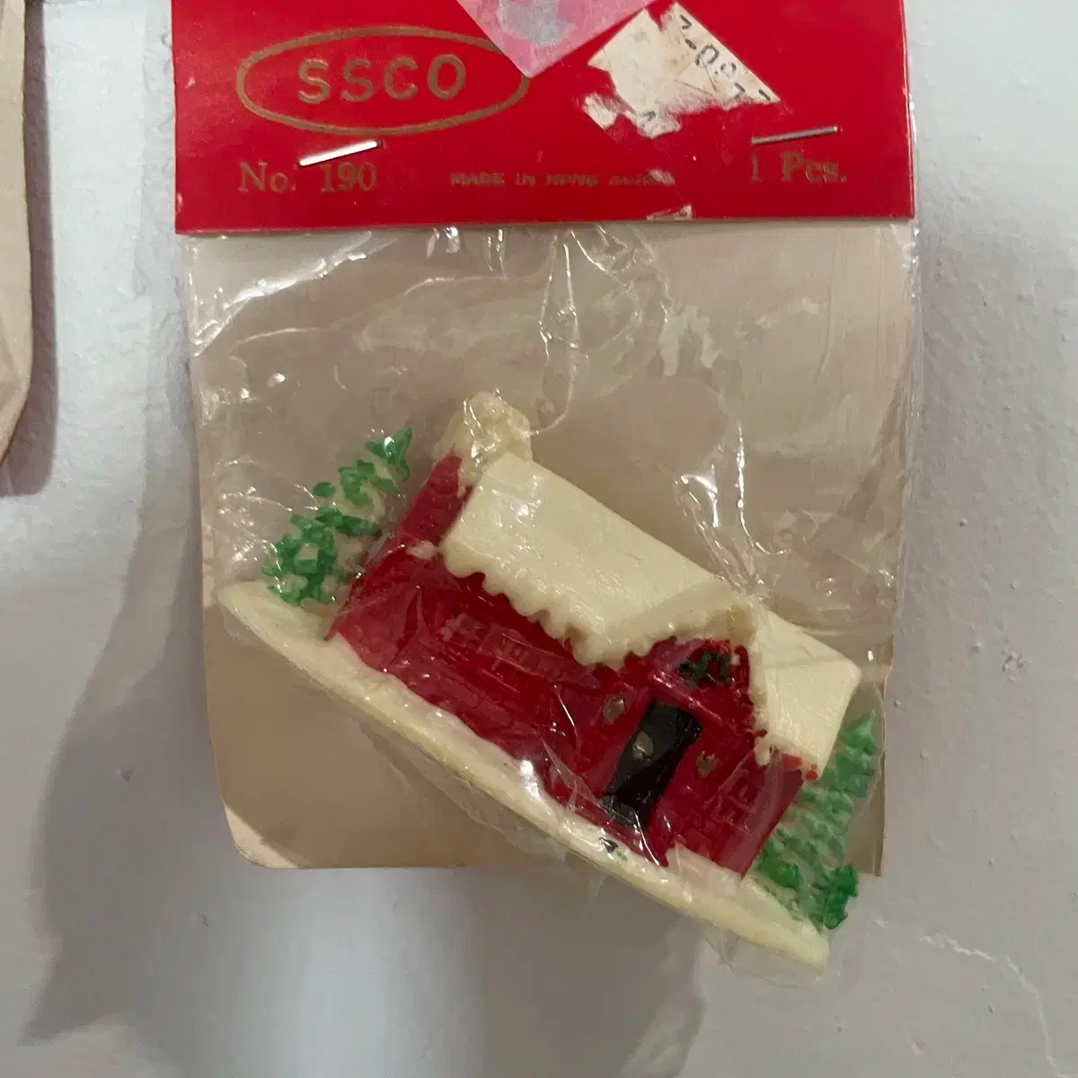 1960s/Vintage Christmas House Cake Topper Miniature  #크리스마스,#빈티지피규어,#빈티지소품,#빈티지인형,#미니아쳐 on Bunjang Global Site., image size:1200x1200