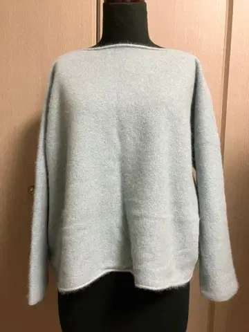 데닐 푸와푸와 스웨터 새상품급