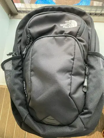 THE NORTH FACE PIVOTER 블랙 백팩