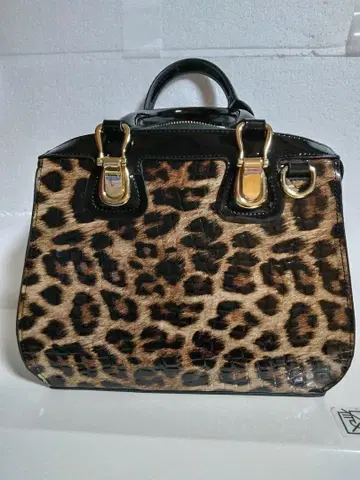 에나멜 레오파드 무늬 토트백 숄더 포함