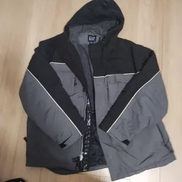 GAP 다운 자켓 블랙 그레이