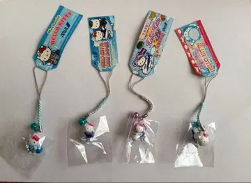 헬로키티 한정판 ANA 비행기 노토공항 홋카이도 스트랩 4개