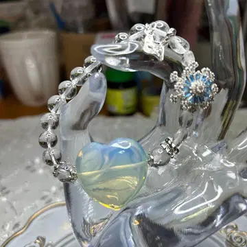 하트 모양 오팔 비즈 팔찌