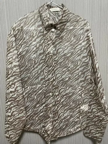 제브라 패턴 긴팔 셔츠