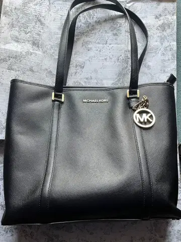 MICHAEL KORS 블랙 토트백