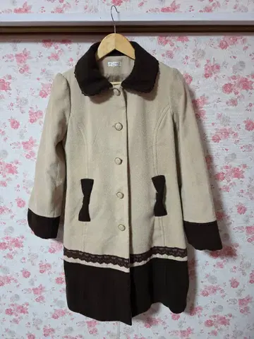 액시즈, 베이지/브라운 롱 코트