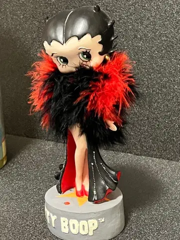 베티  부프 피규어