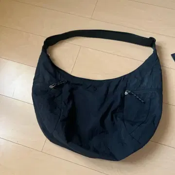 lululemon 룰루레몬 라지 슬라우치 슬링백 13L