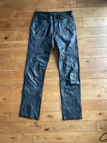 마르티니크 가죽 팬츠