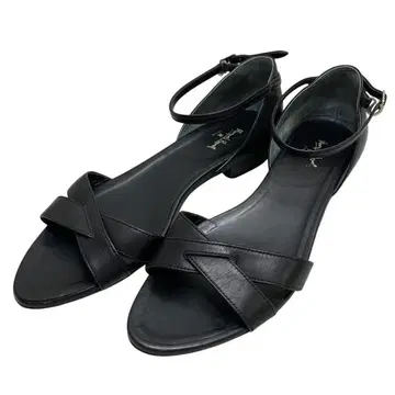 새상품급 마가렛호웰 아이디어 (23.5) 펌프스 샌들 스트랩