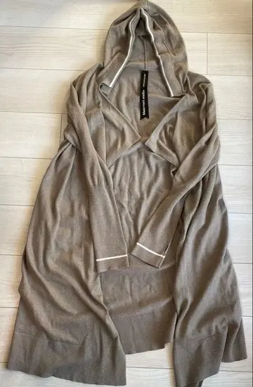 블랑베일 후드 부착 베이지 가디건 38