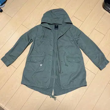 올리브 그린 후드 부착 모즈 코트 M