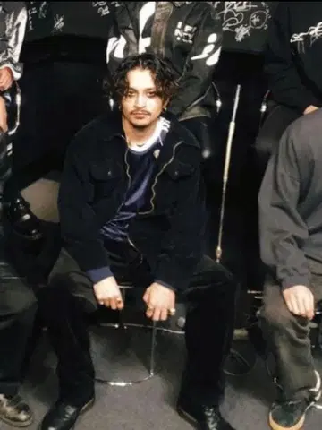 코듀로이 자켓 츠네타 다이키 착용 King Gnu