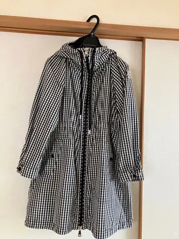 MONCLER 후드 부착 깅엄 체크 패턴 자켓 스프링 코트