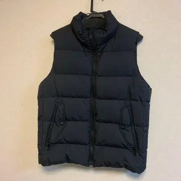 UNIQLO 블랙 다운 베스트 지퍼 포함