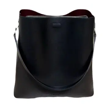 LAWFUL LONDON Iris 14인치 블랙 숄더백