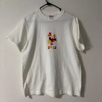 모모이로 클로버 J-VILLAGE 티셔츠 2022