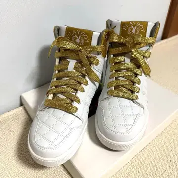 PLAYBOY 화이트 스니커즈 23.5 EEE