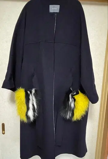 KOFTA 네이비 롱 코트